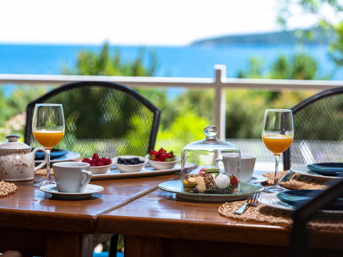 ホテル サン ガーデンズ ドゥブロブニク オラサック エクステリア 写真 Breakfast at the Hotel