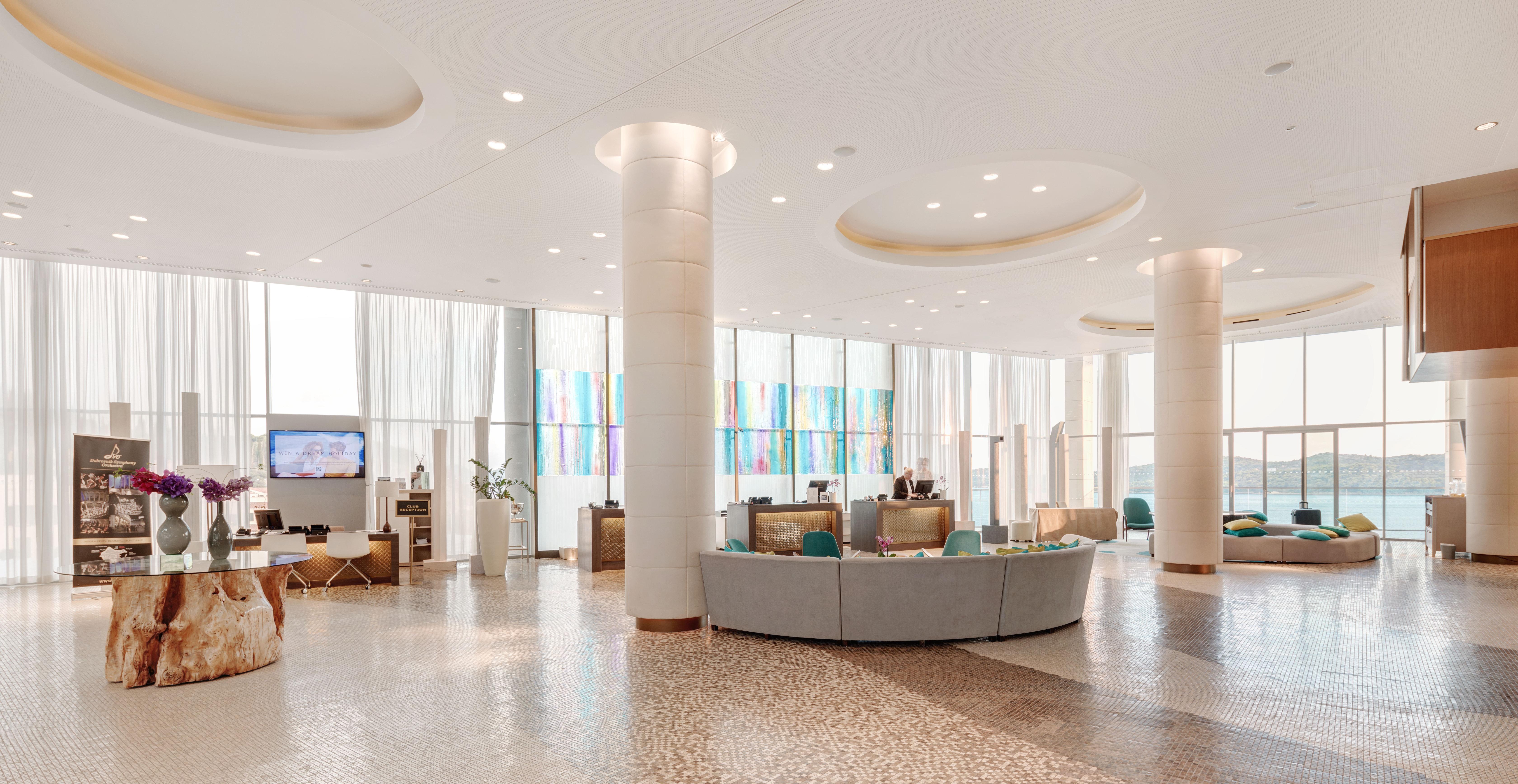 ホテル サン ガーデンズ ドゥブロブニク オラサック エクステリア 写真 The lobby of the hotel