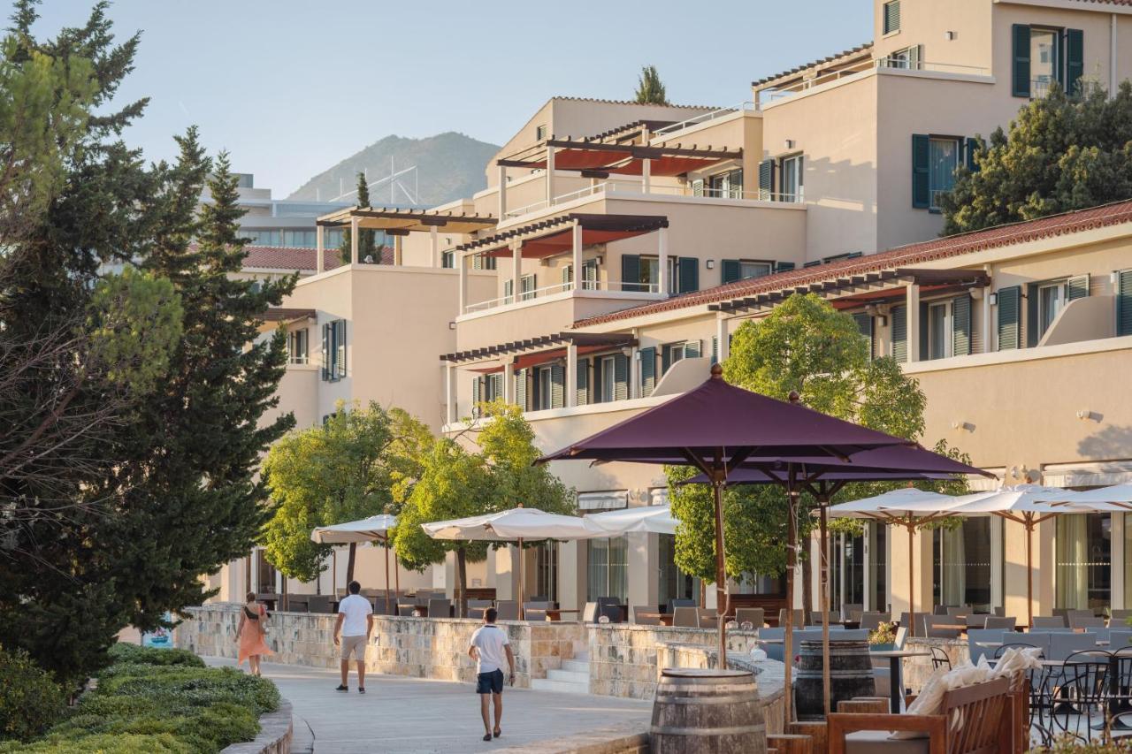 ホテル サン ガーデンズ ドゥブロブニク オラサック エクステリア 写真 The Westin Resort & Villas, Naoussa, Paros